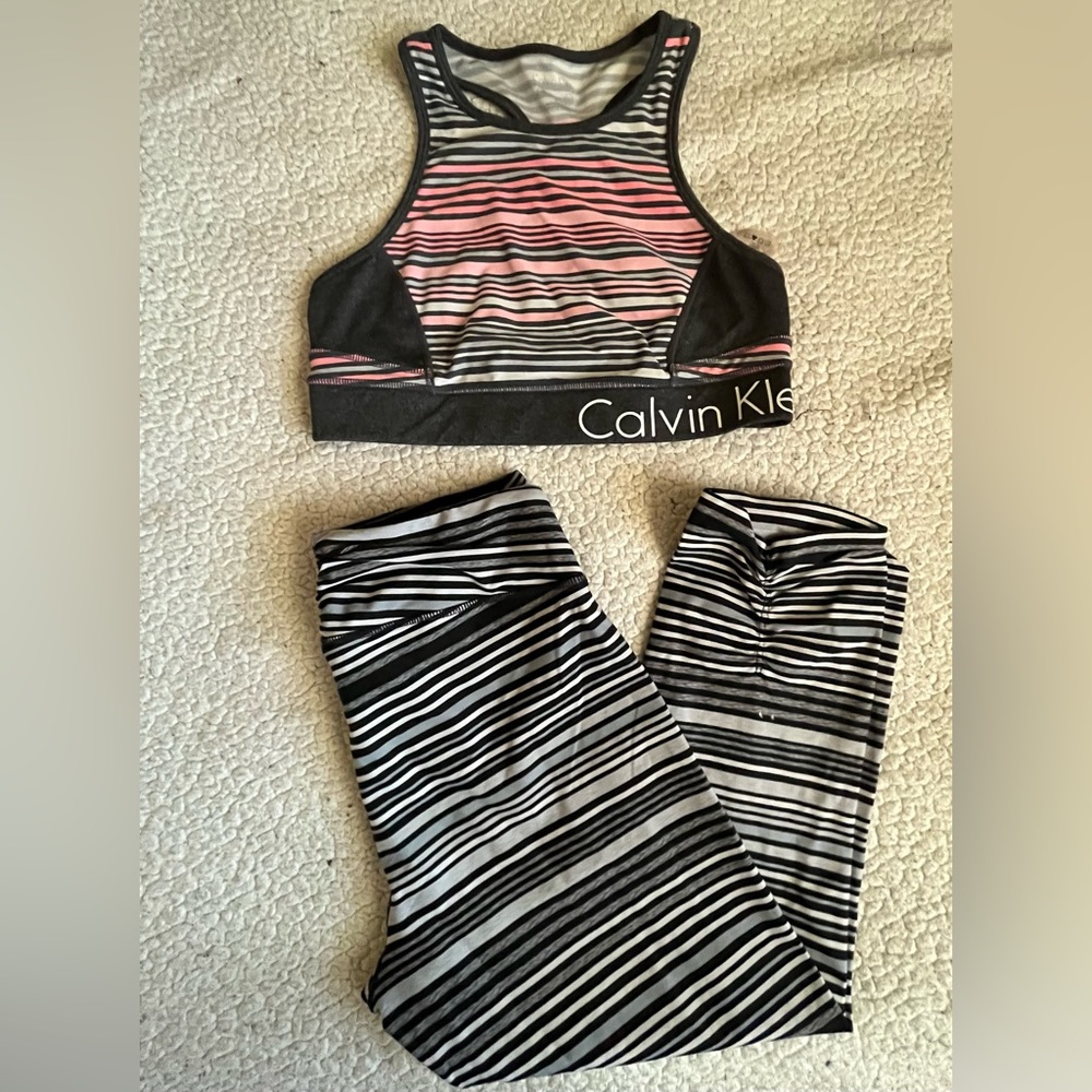 Bundle Calvin Klein Leggings and sport Bras. Gray/Black Striped Sz M